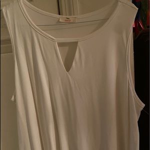 Beautiful Cream plus size tunic tank new without tags